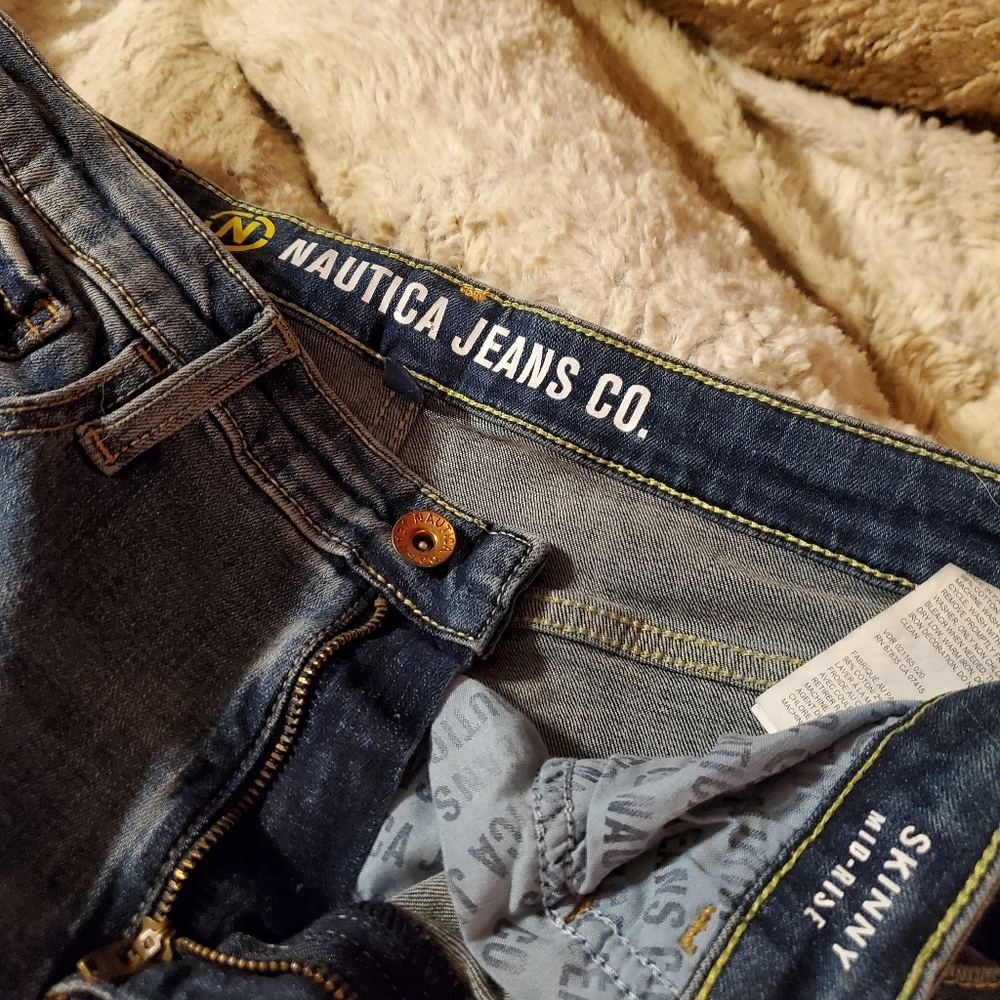Jeans - Picture 2 of 3